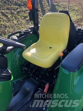 John Deere 3025E جرارات مدمجة