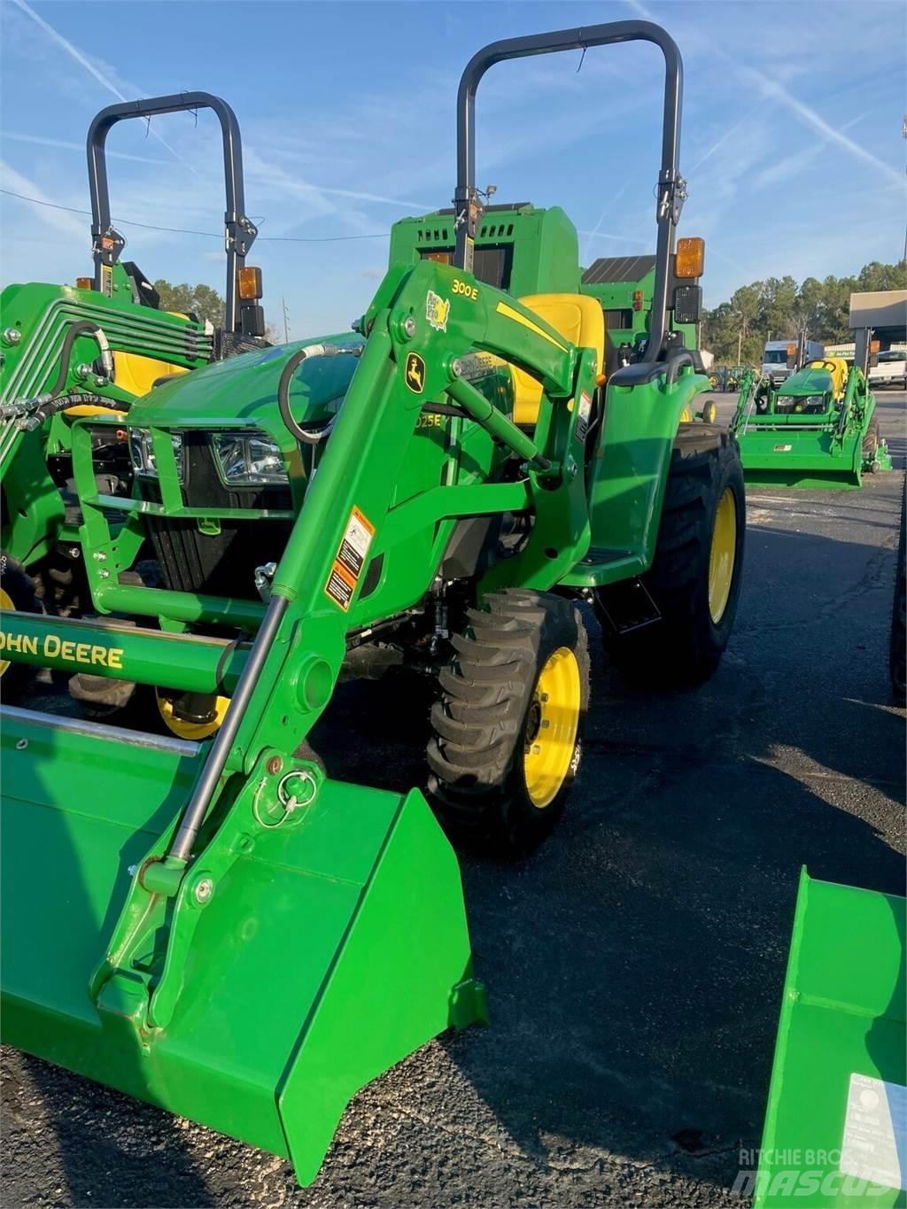 John Deere 3025E جرارات مدمجة
