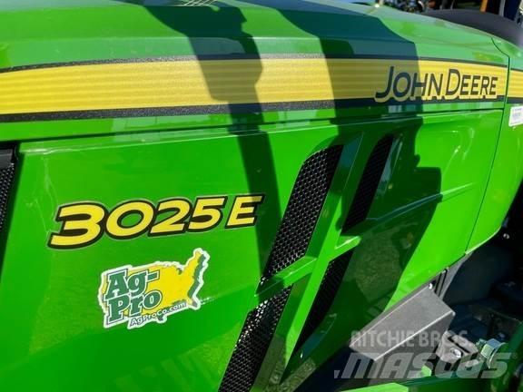 John Deere 3025E جرارات مدمجة