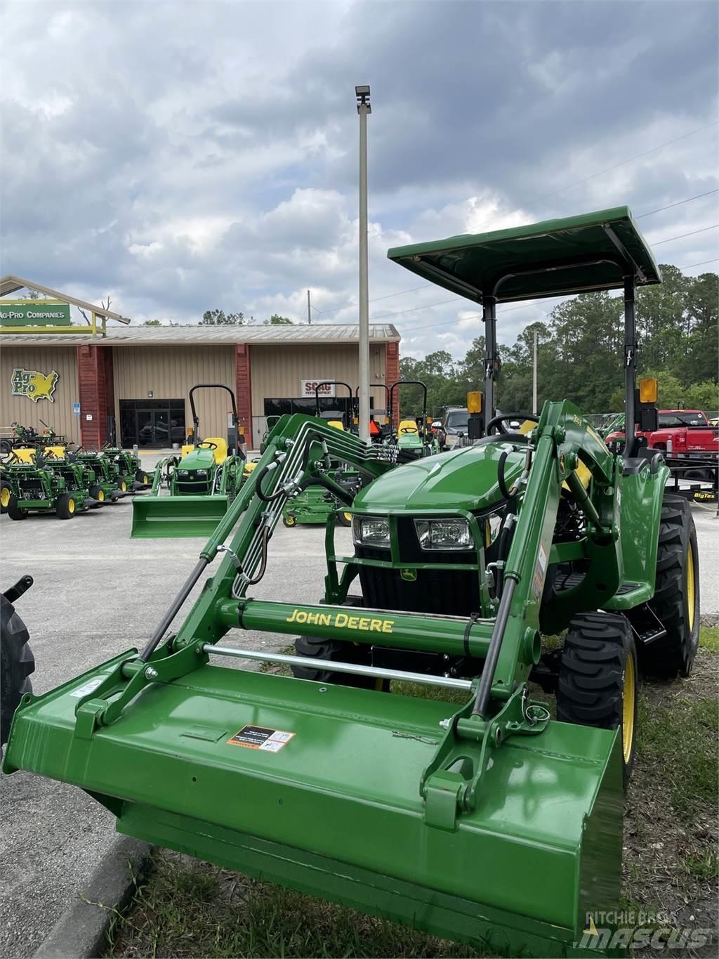 John Deere 3025E جرارات مدمجة