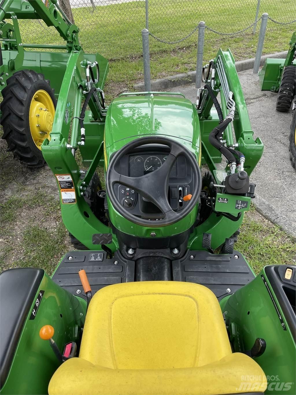 John Deere 3025E جرارات مدمجة