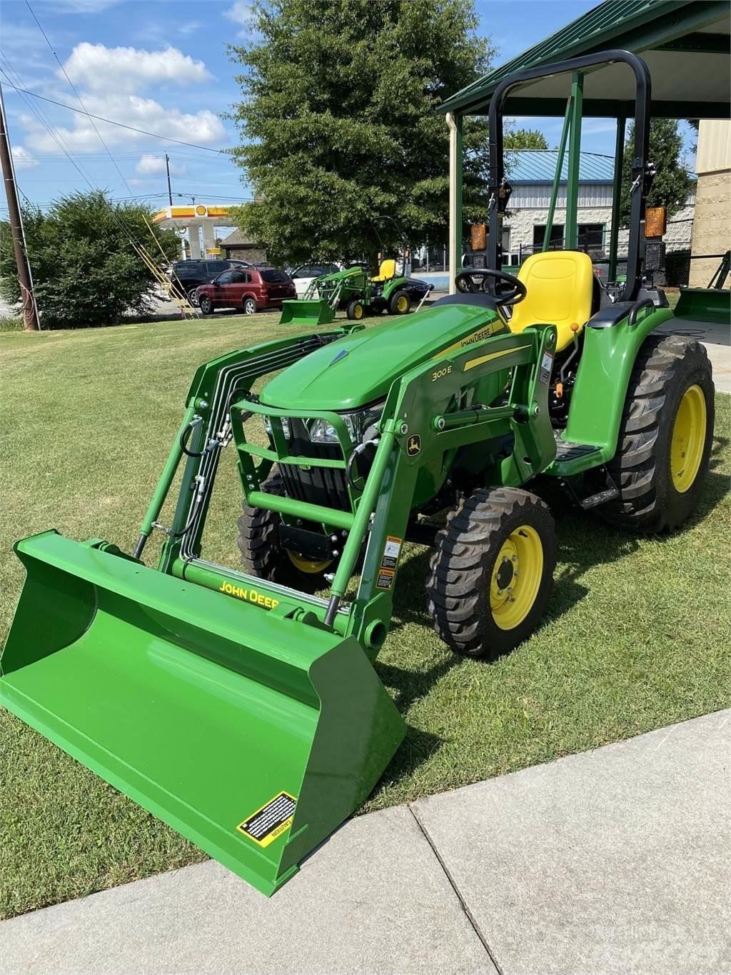 John Deere 3025E جرارات مدمجة