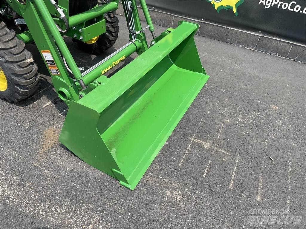 John Deere 3025E جرارات مدمجة