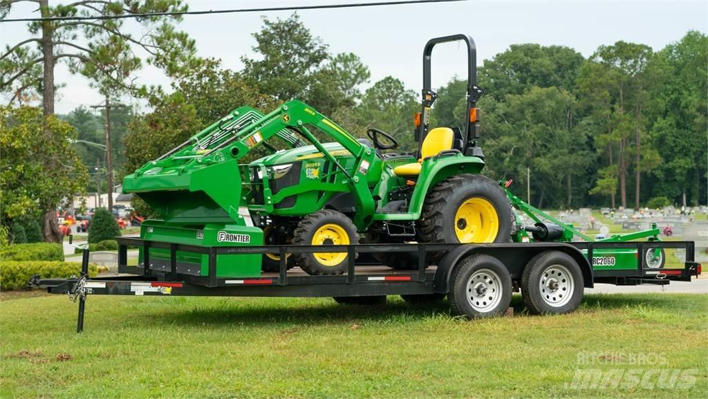 John Deere 3032E جرارات مدمجة