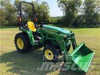 John Deere 3032E جرارات مدمجة