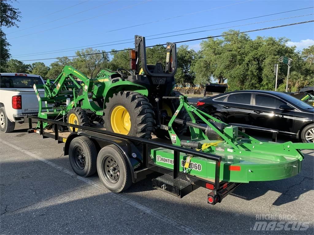 John Deere 3032E جرارات مدمجة