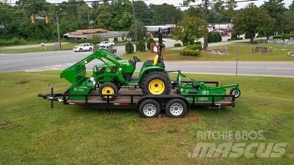 John Deere 3032E جرارات مدمجة