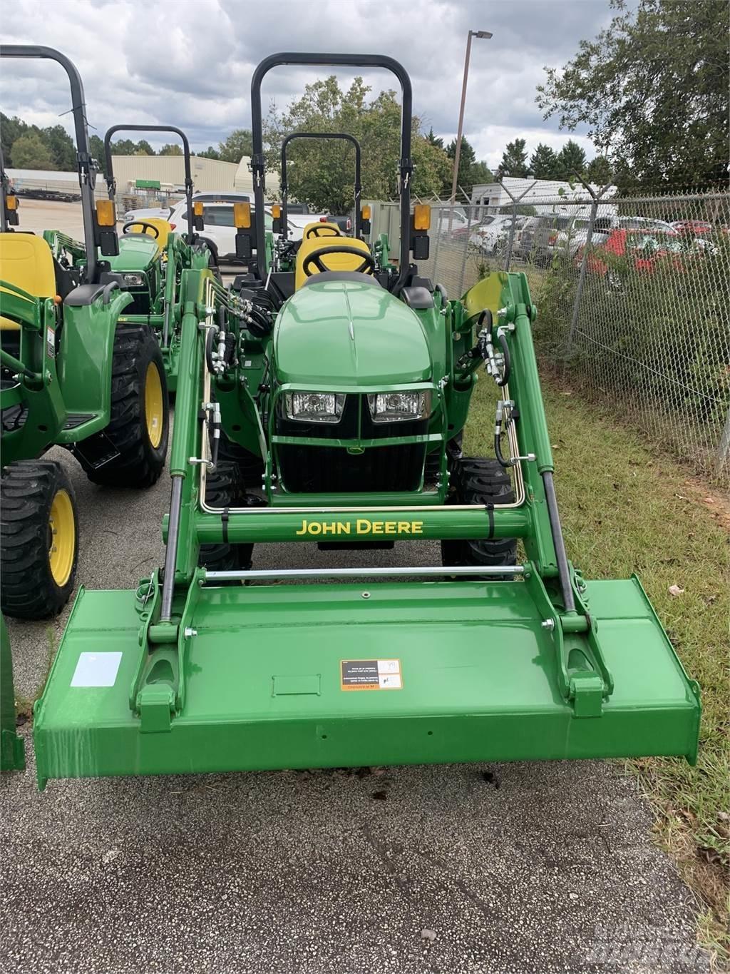 John Deere 3032E جرارات مدمجة