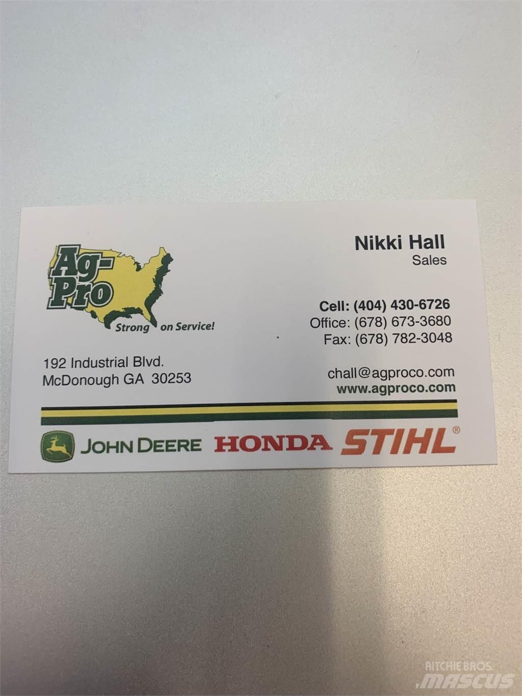 John Deere 3032E جرارات مدمجة