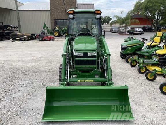 John Deere 3033R جرارات مدمجة