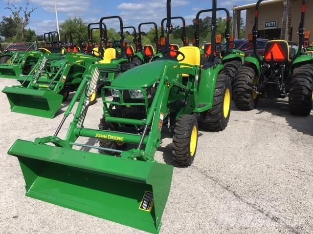 John Deere 3038E جرارات مدمجة