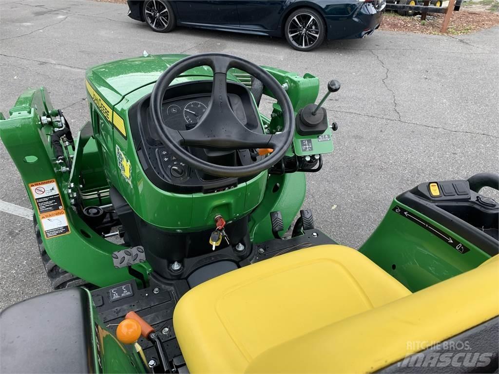 John Deere 3038E جرارات مدمجة