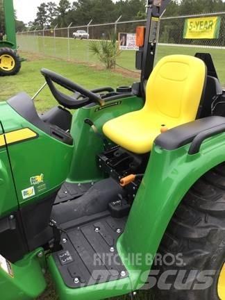 John Deere 3038E جرارات مدمجة