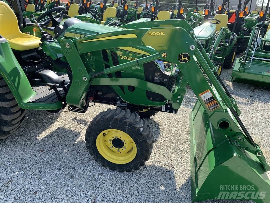 John Deere 3038E جرارات مدمجة