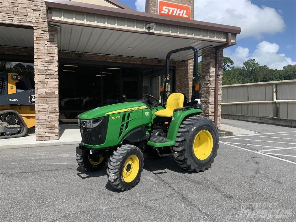 John Deere 3038E جرارات مدمجة