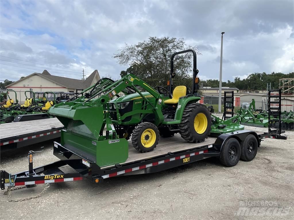John Deere 3038E جرارات مدمجة