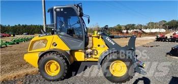 John Deere 304 G لوادر صغيرة