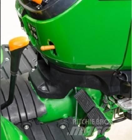 John Deere 3043D الجرارات