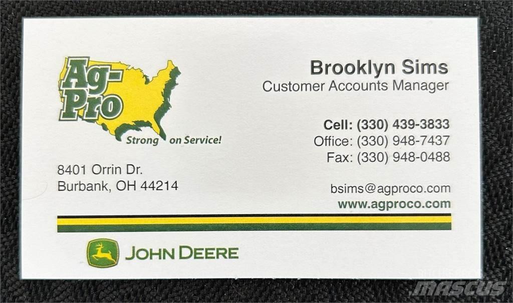John Deere 3043D الجرارات