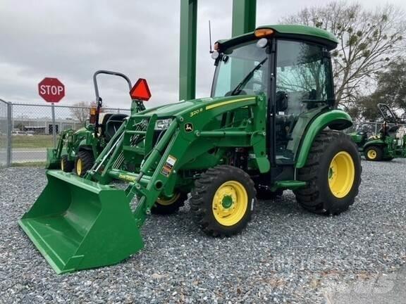 John Deere 3046R الجرارات