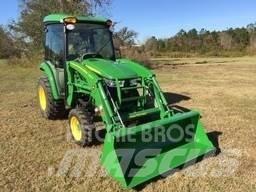 John Deere 3046R الجرارات