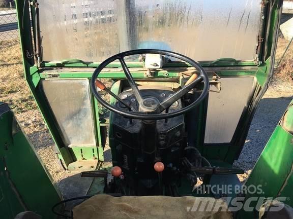 John Deere 3135 الجرارات