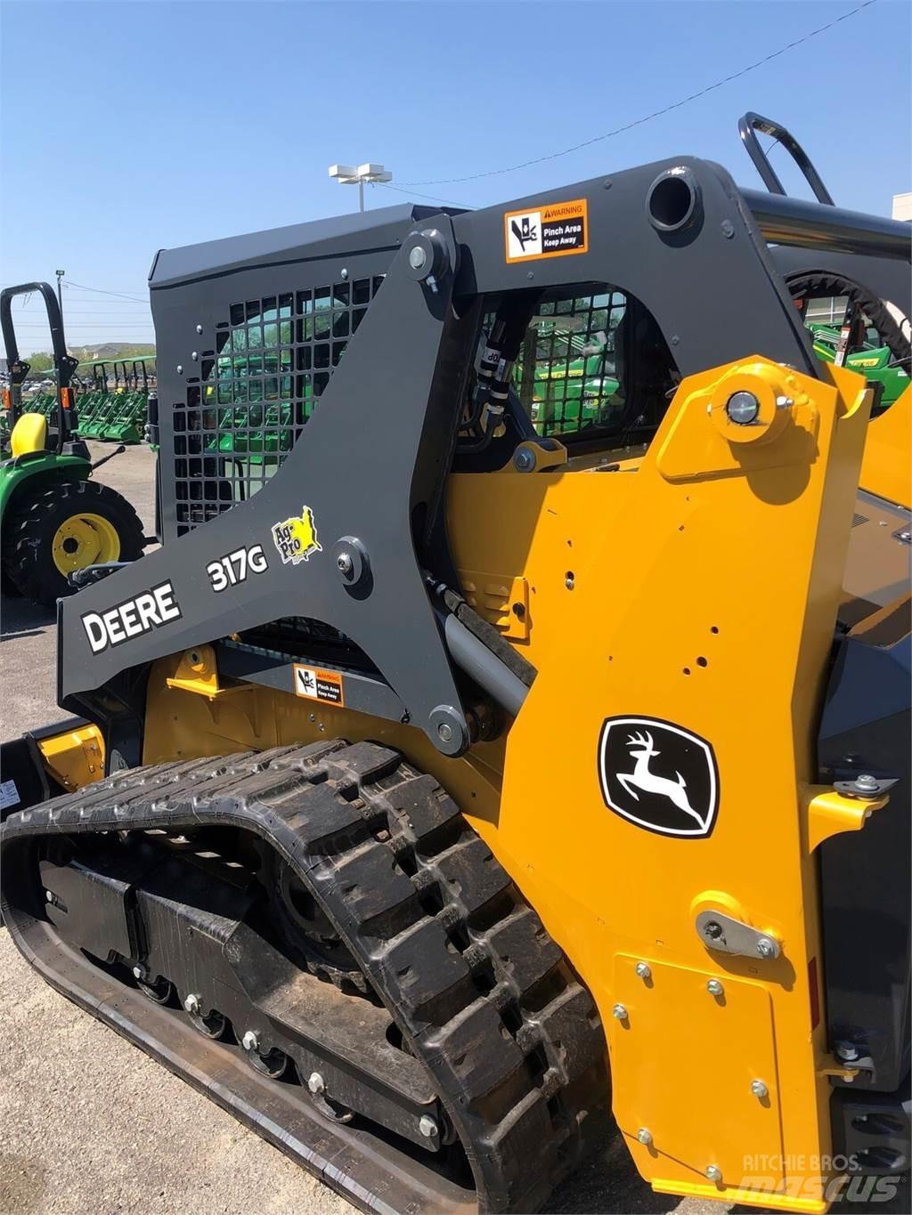 John Deere 317G لوادر صغيرة