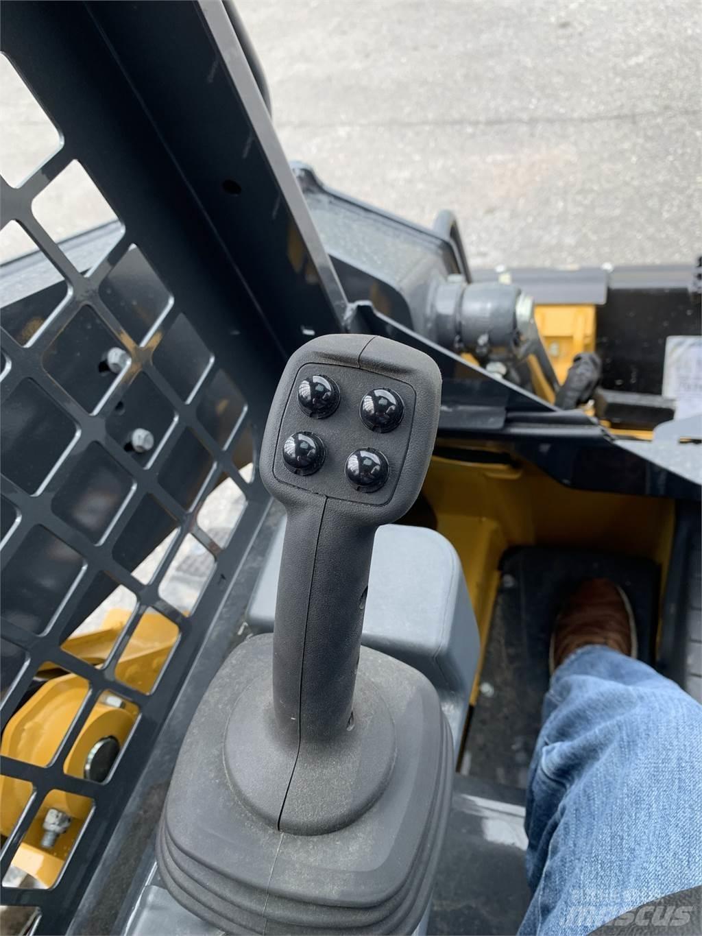 John Deere 317G لوادر صغيرة