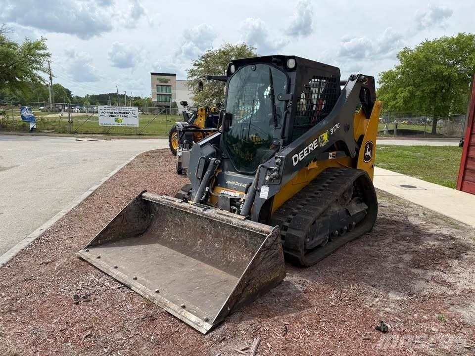 John Deere 317G لوادر صغيرة