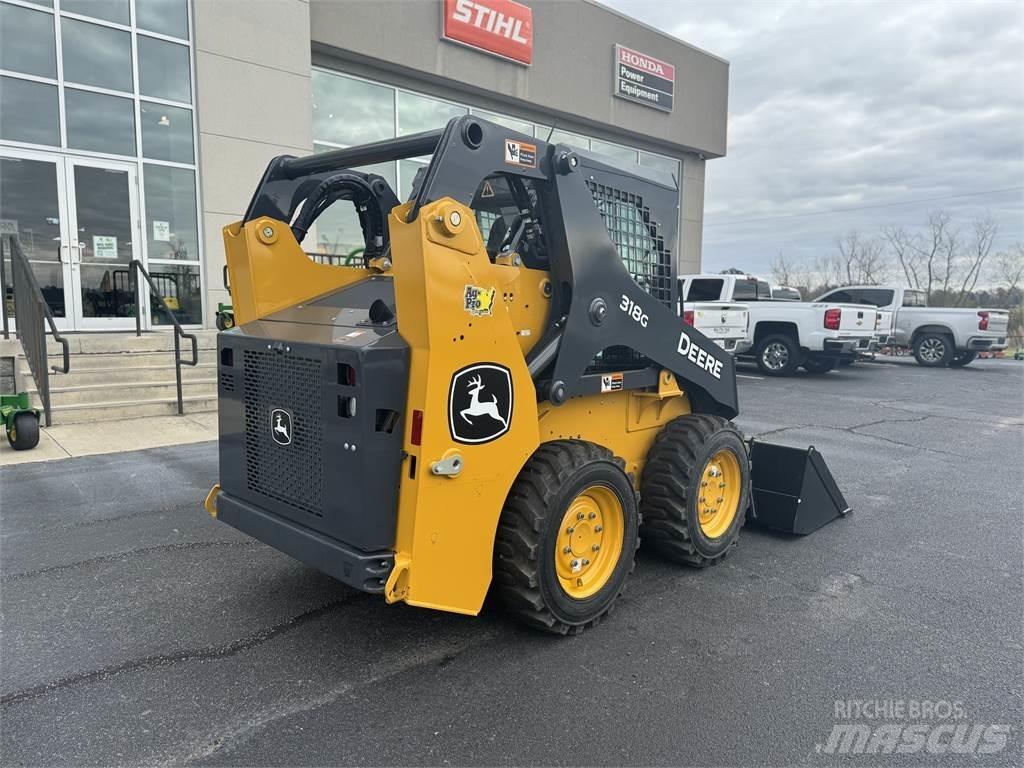John Deere 318G لوادر انزلاقية التوجيه