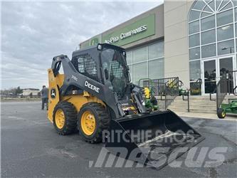 John Deere 318G لوادر انزلاقية التوجيه