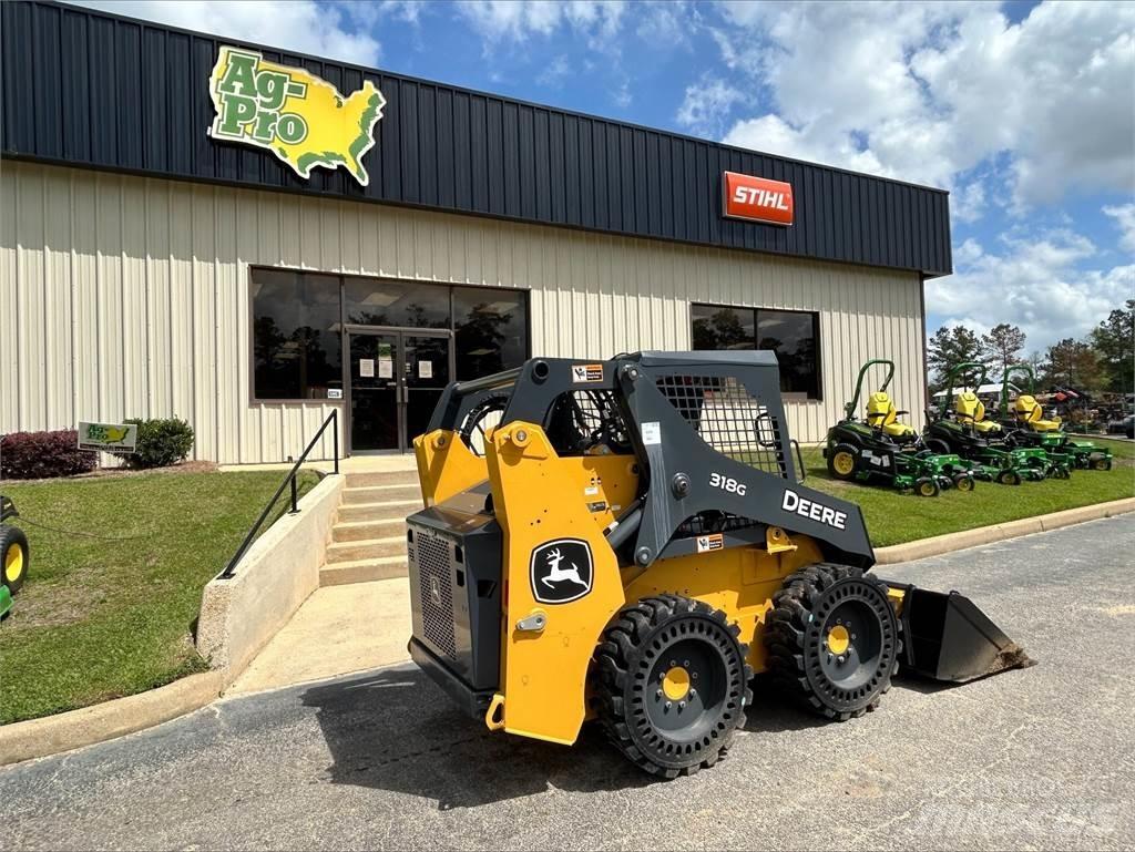 John Deere 318G لوادر انزلاقية التوجيه