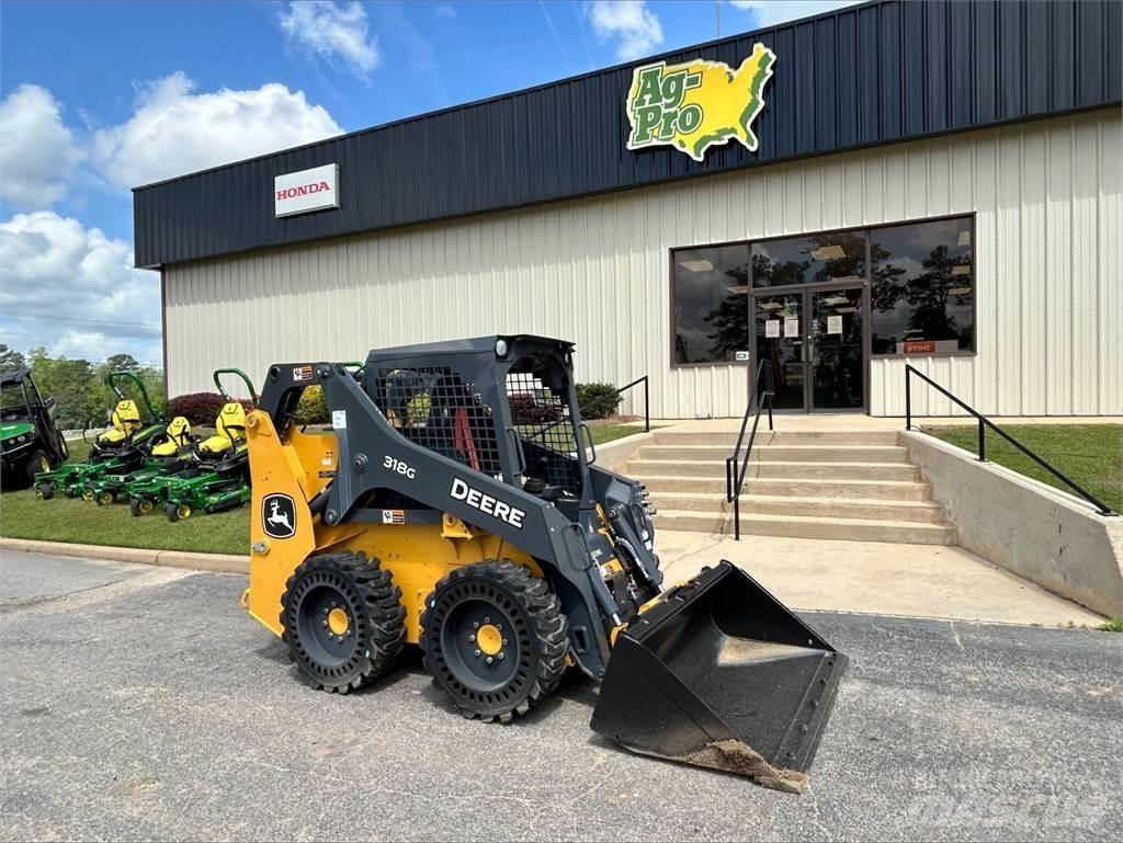 John Deere 318G لوادر انزلاقية التوجيه