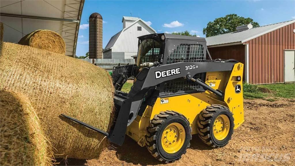 John Deere 318G لوادر انزلاقية التوجيه