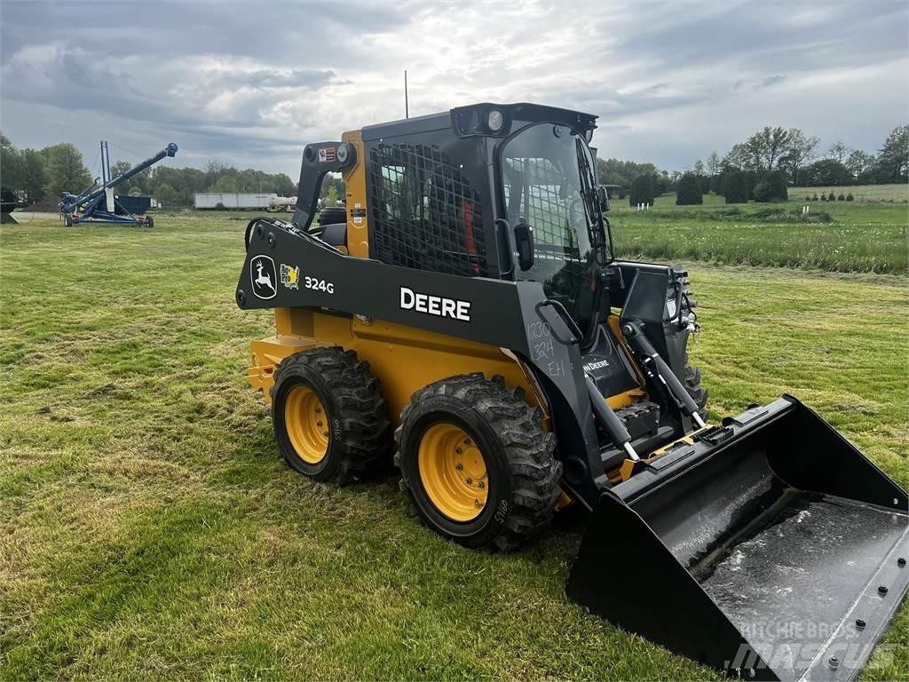 John Deere 324G لوادر انزلاقية التوجيه