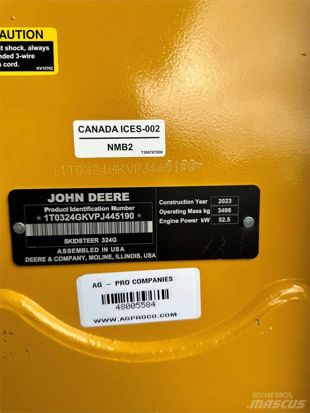 John Deere 324G لوادر انزلاقية التوجيه