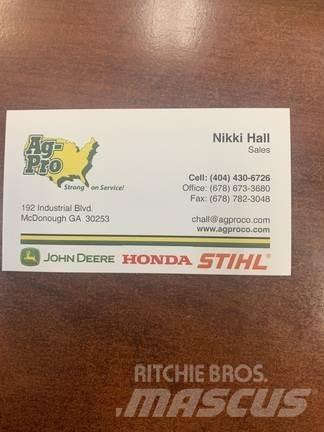 John Deere 324G لوادر انزلاقية التوجيه