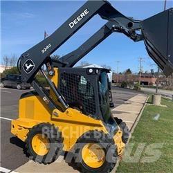 John Deere 324G لوادر انزلاقية التوجيه