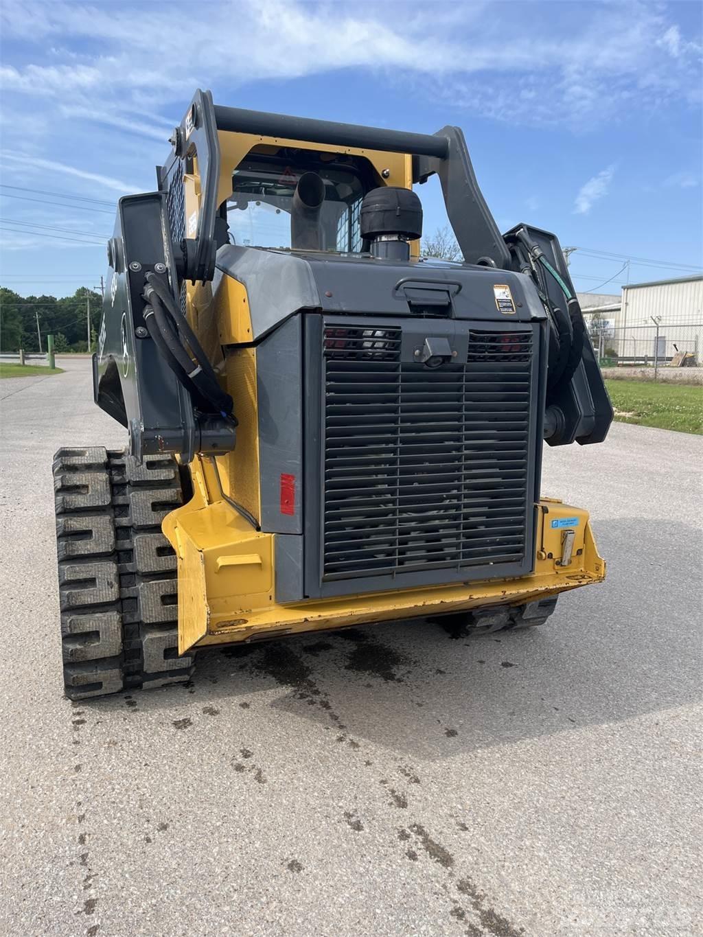 John Deere 331G لوادر صغيرة