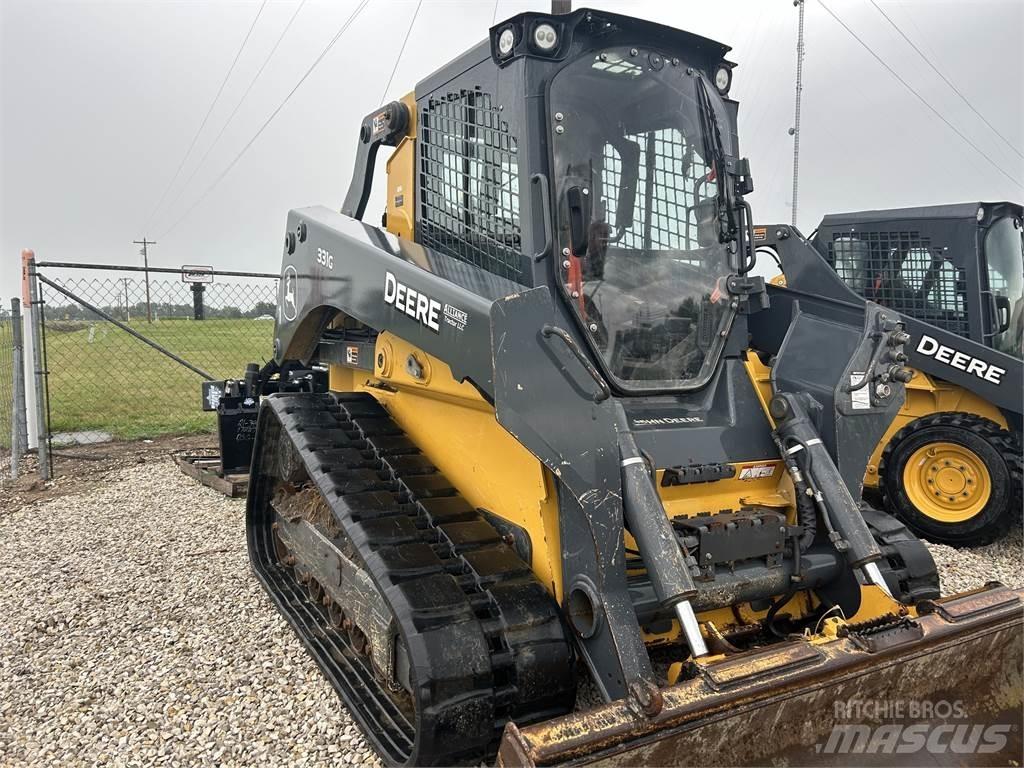 John Deere 331G لوادر صغيرة