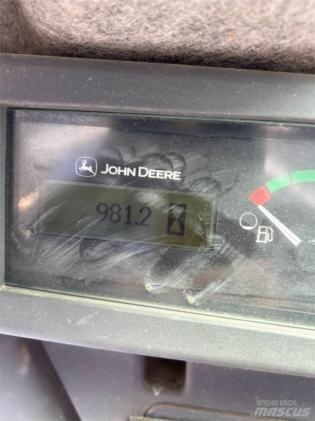John Deere 331G لوادر صغيرة
