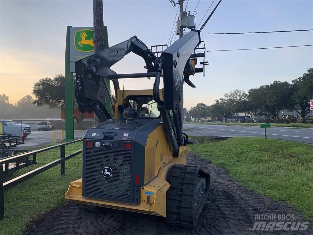 John Deere 331G لوادر صغيرة