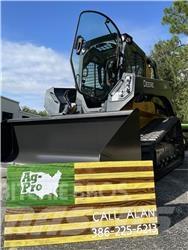 John Deere 331G لوادر انزلاقية التوجيه