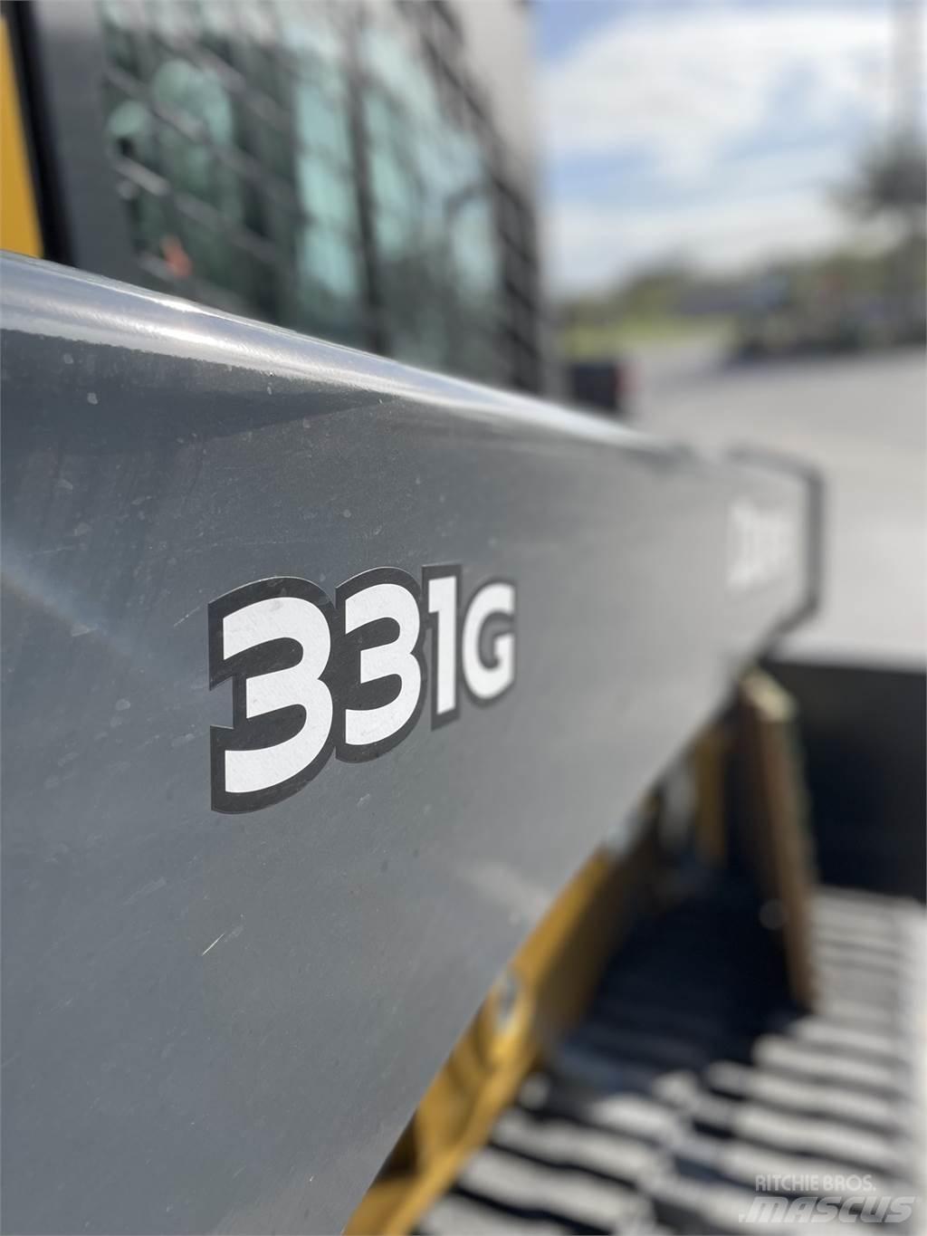 John Deere 331G لوادر انزلاقية التوجيه