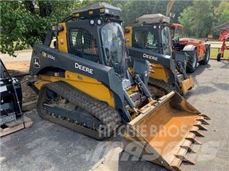 John Deere 333G لوادر صغيرة