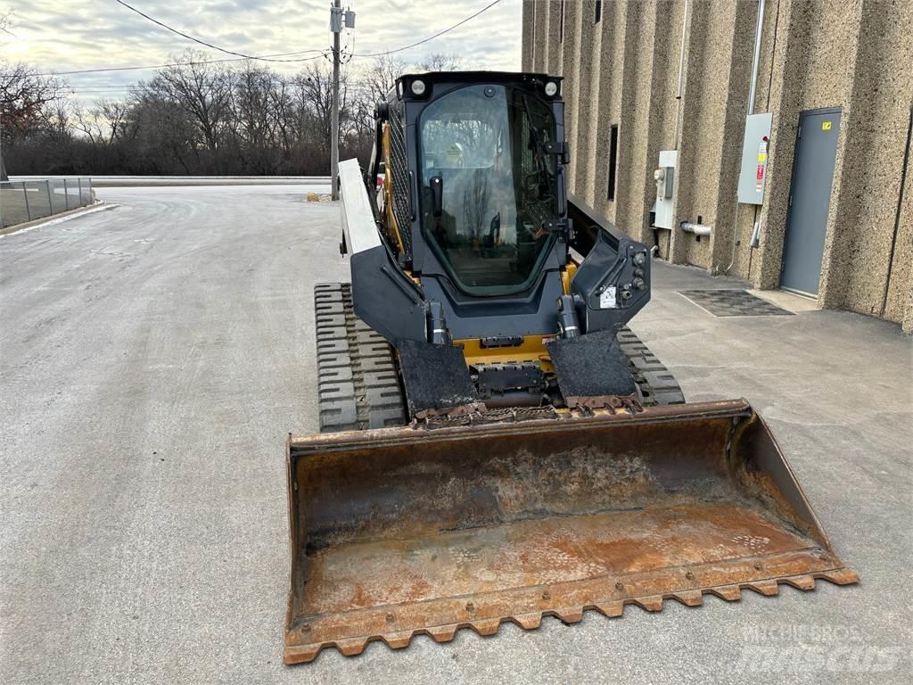 John Deere 333G لوادر صغيرة