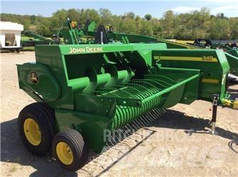 John Deere 348 محزمات مربعة