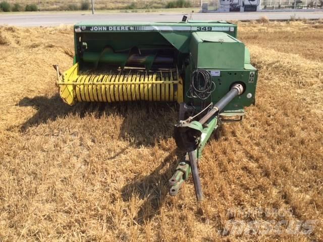 John Deere 349 محزمات مربعة
