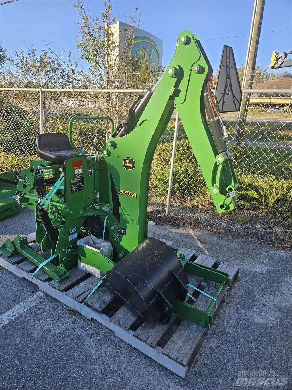John Deere 375A ملحقات أخرى للجرارات