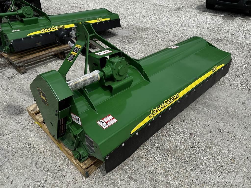 John Deere 390 جزازات